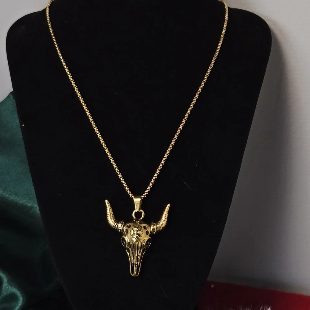 Gold Bull Head Pendant Necklace Western Steer Horned Skull Chain Unisex Outlaw